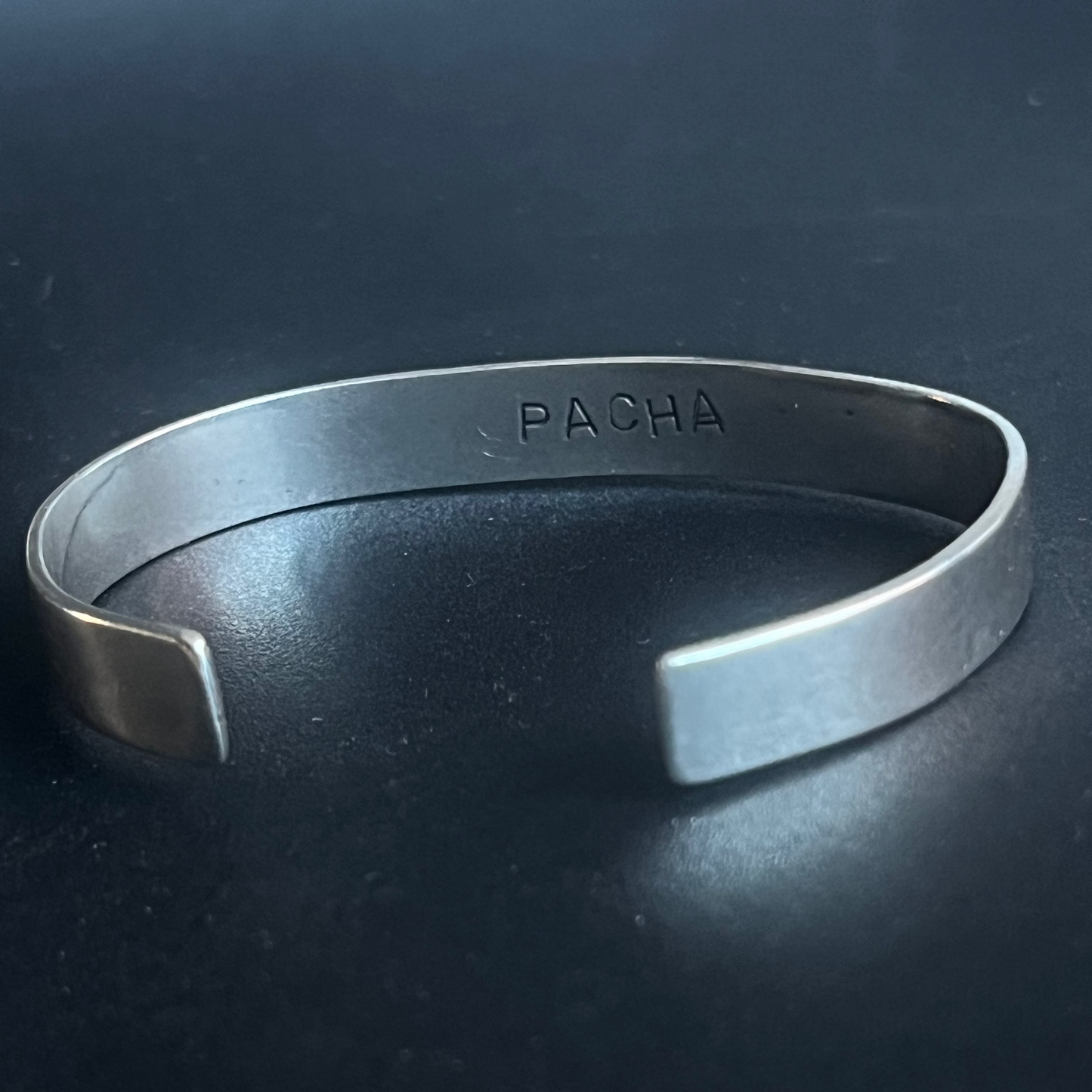 Pulsera Uy • Grabada